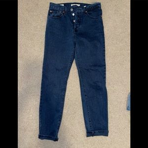 Wedgie Dark Wash High Wasted Levi’s